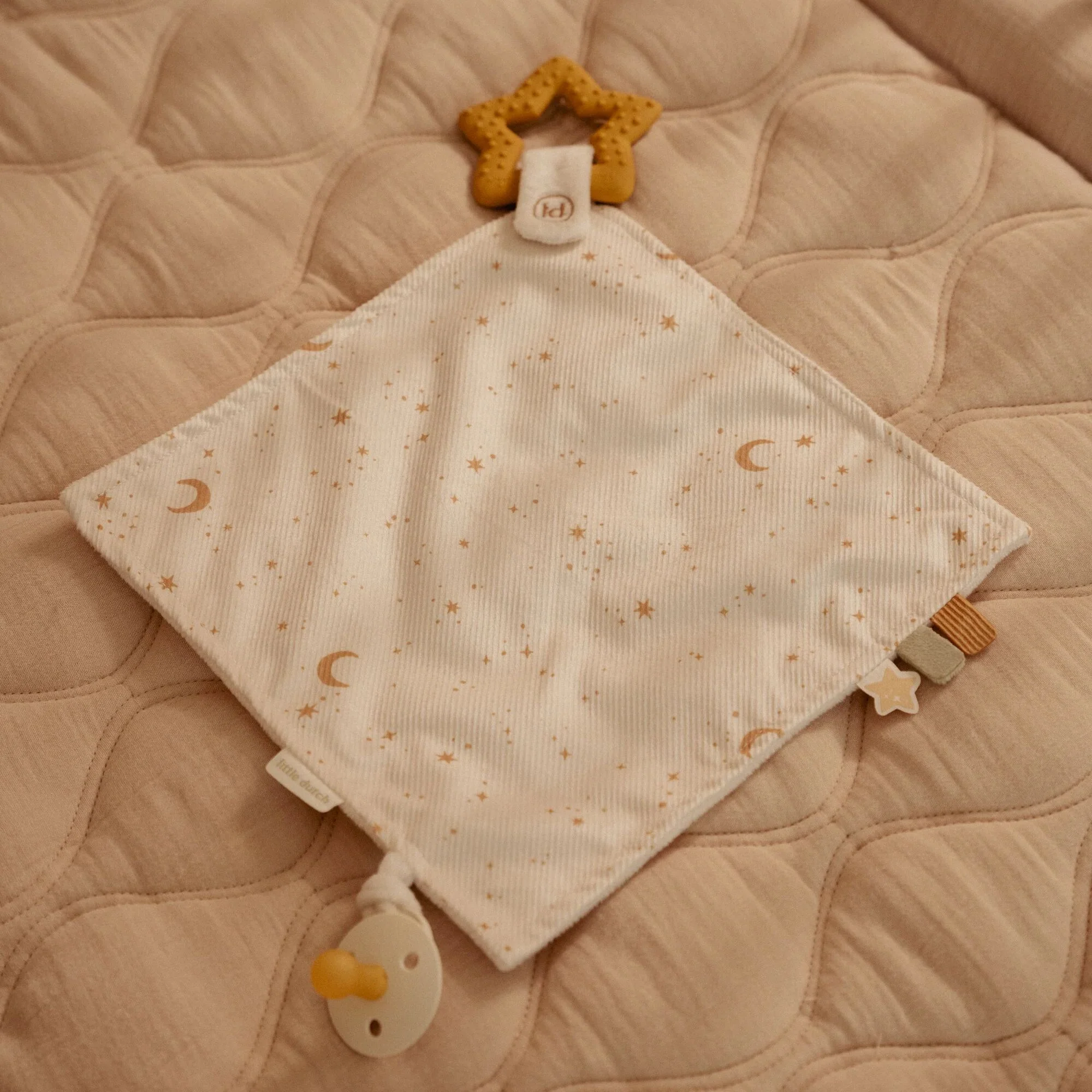 Cuddle Cloth with Teething Ring - Image 13
