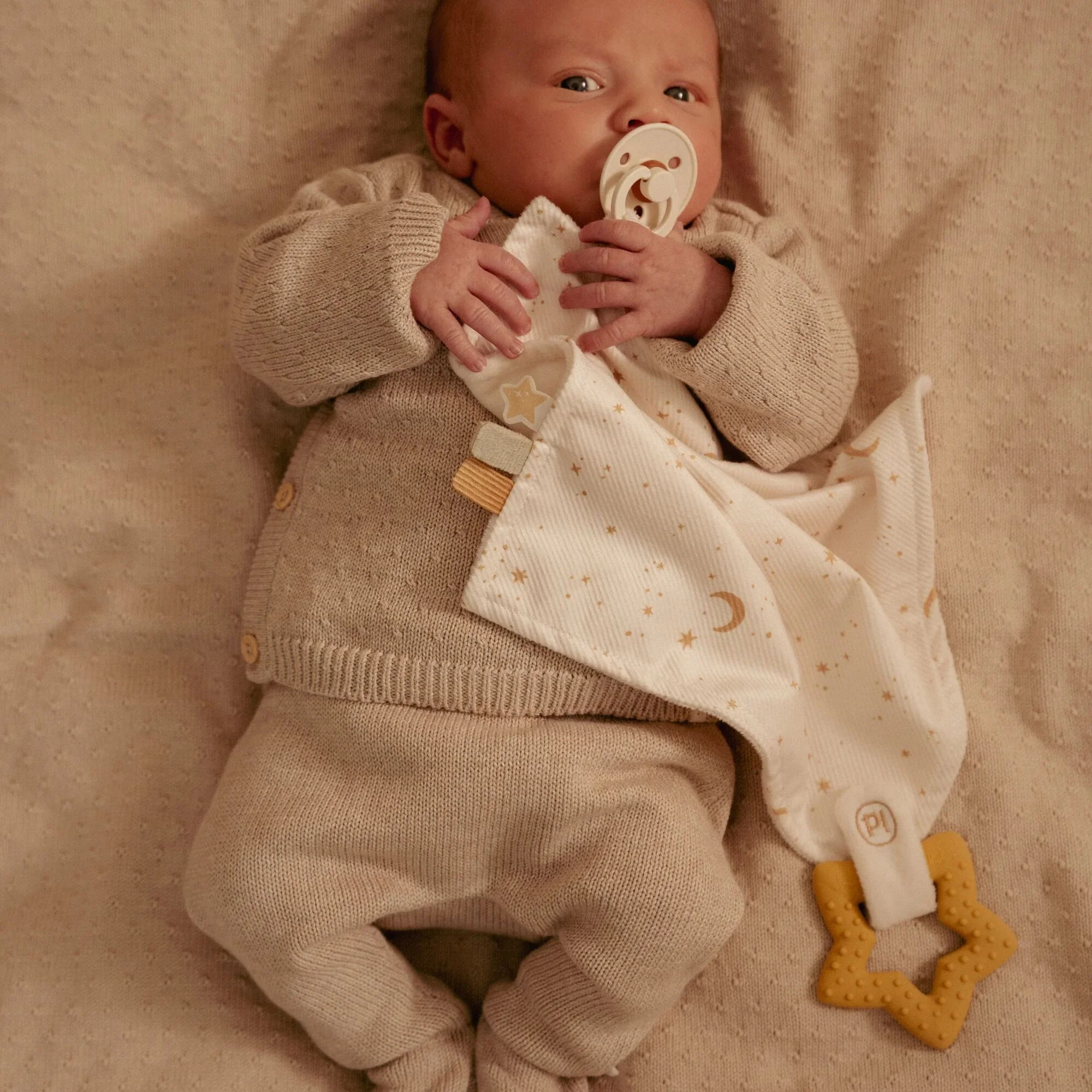 Cuddle Cloth with Teething Ring - Image 9