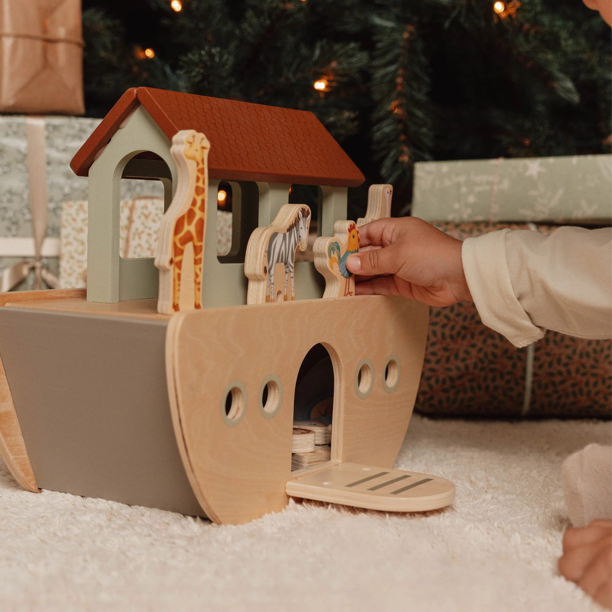 Wooden Noah's Ark Playset - Image 6