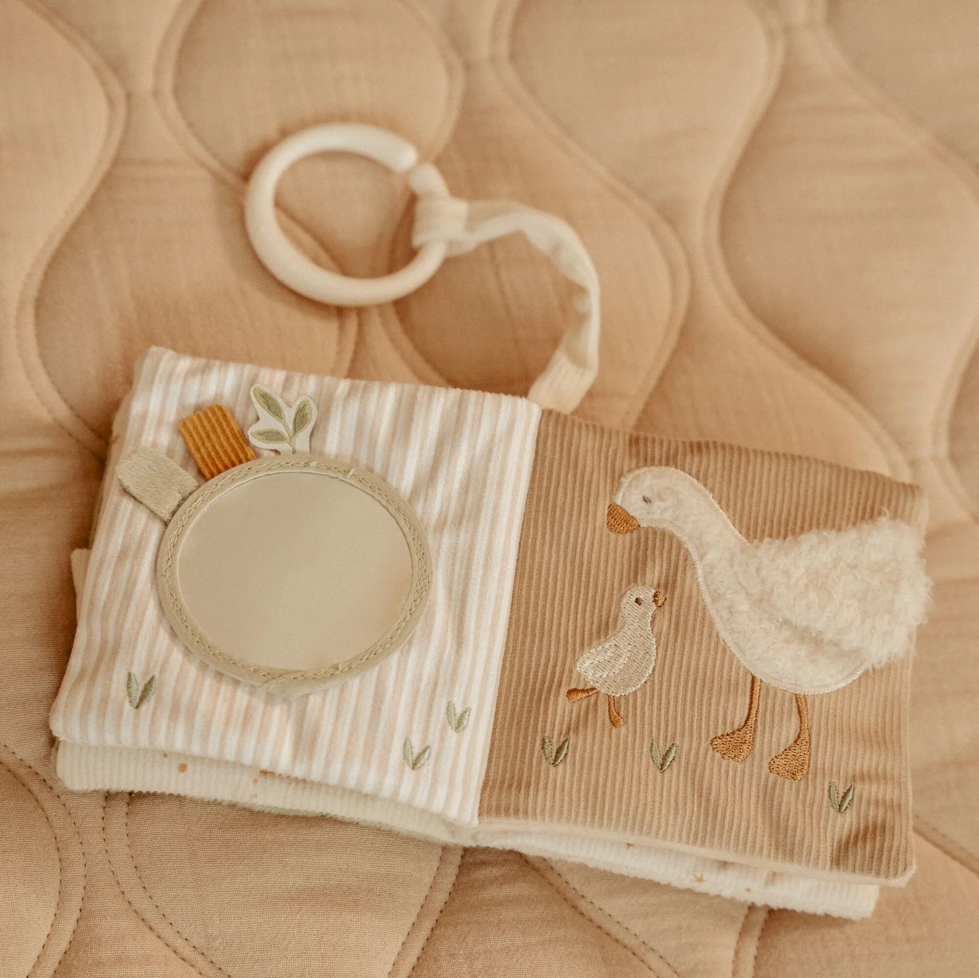 Little Goose Stroller Book - Image 3