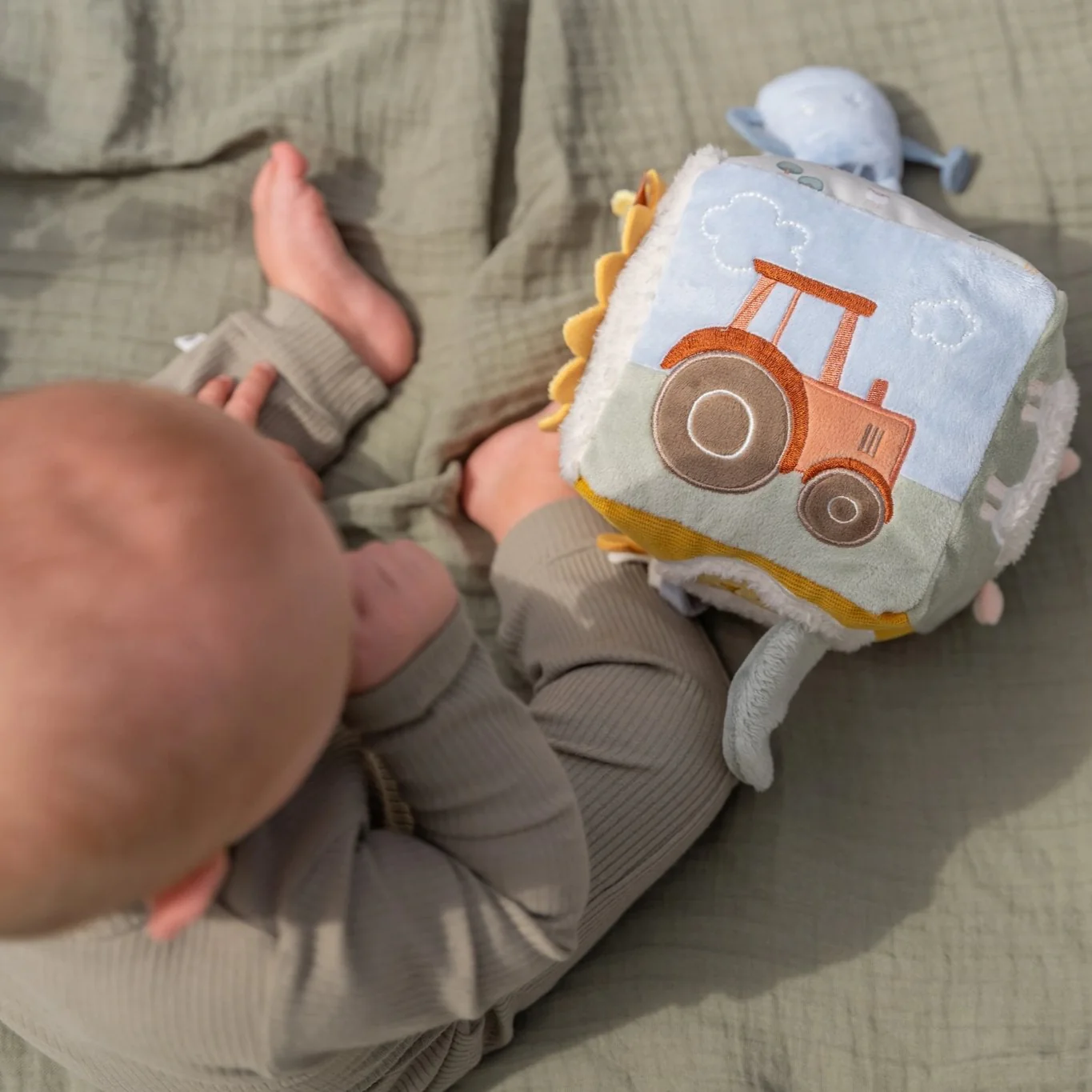 Soft Activity Cube - Little Farm - Image 11