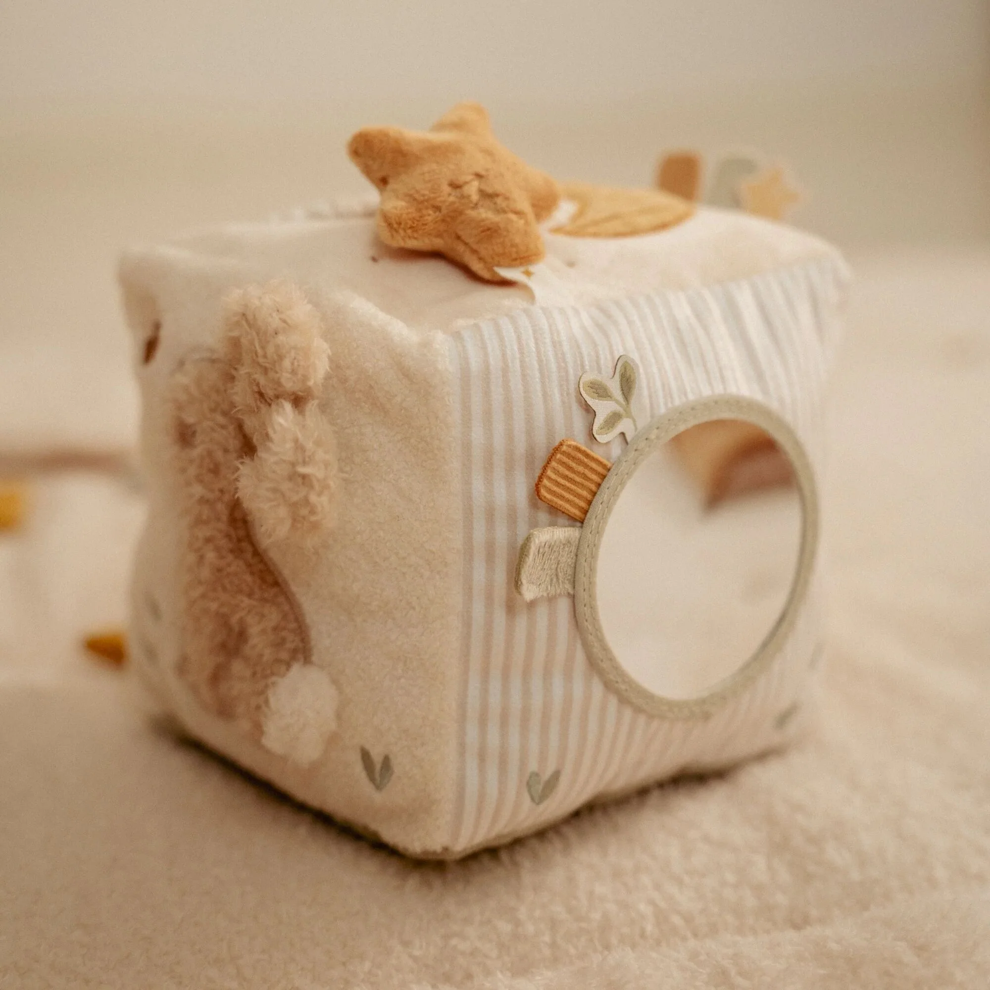 Soft Goose Activity Cube - Image 4