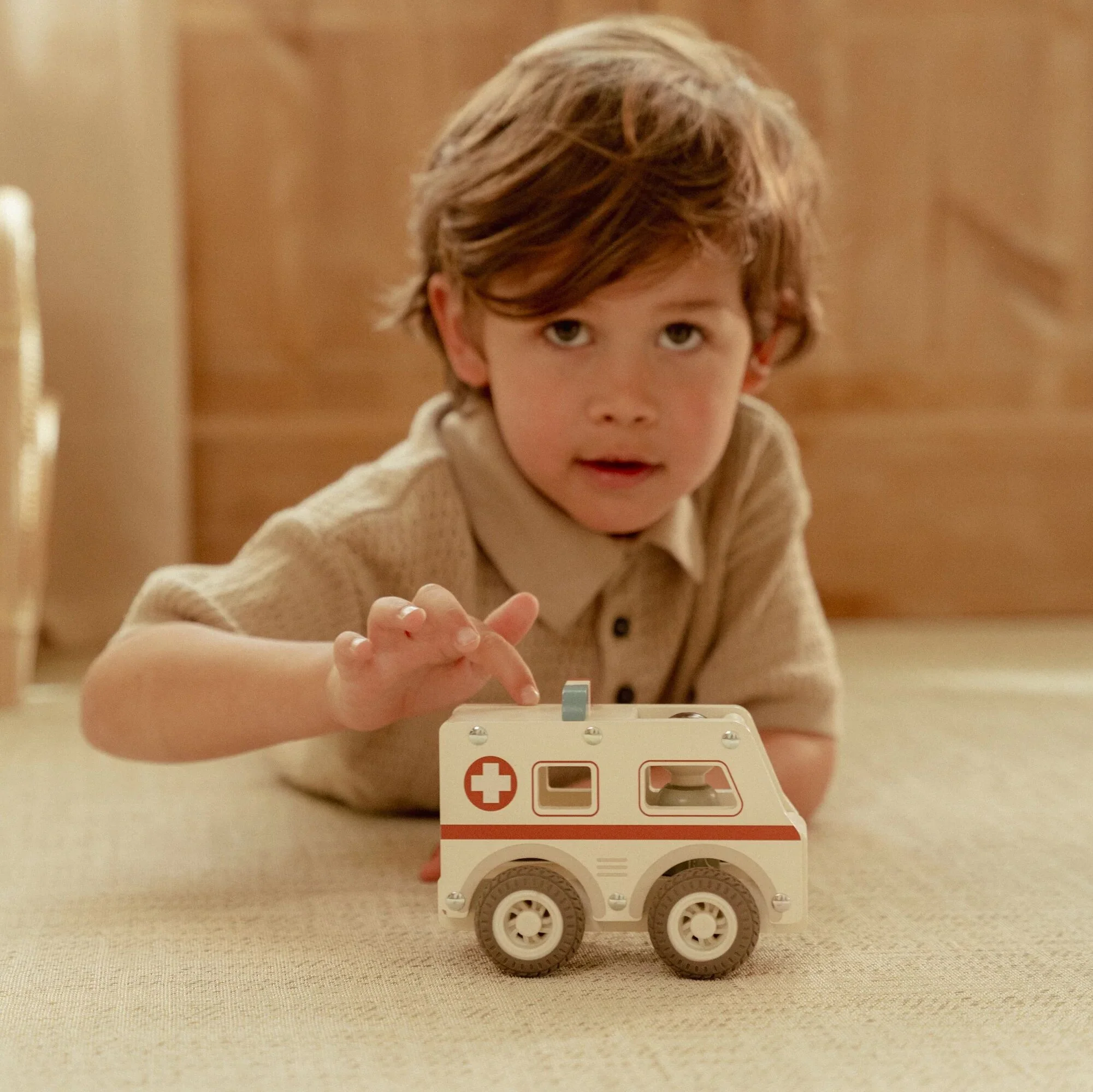 Wooden Ambulance - Image 13