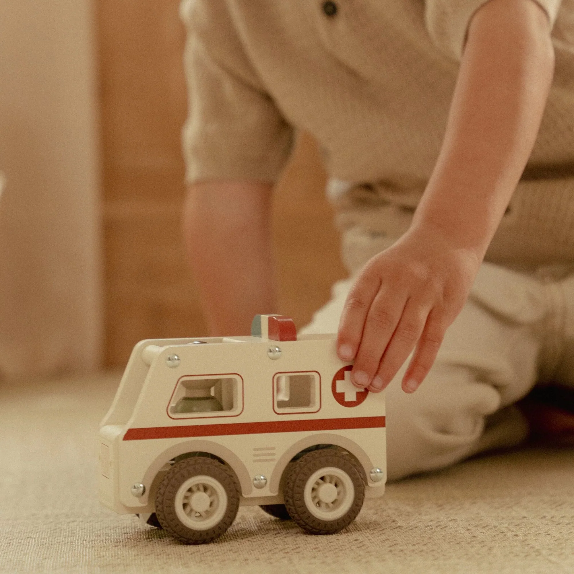 Wooden Ambulance - Image 8
