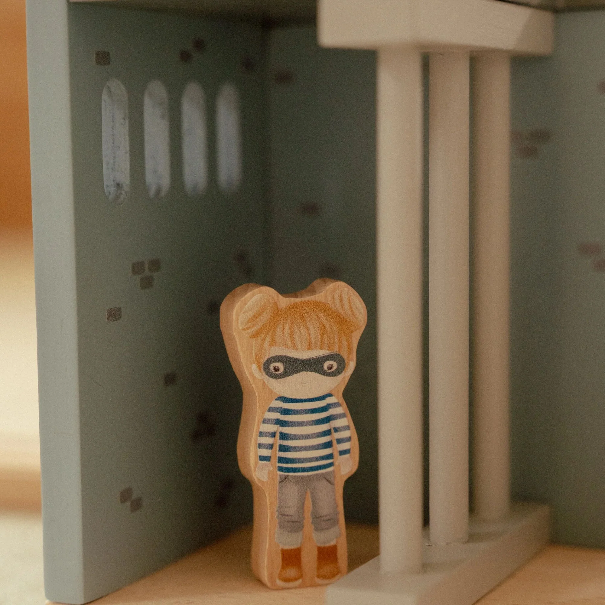 Wooden Police Station - Image 10