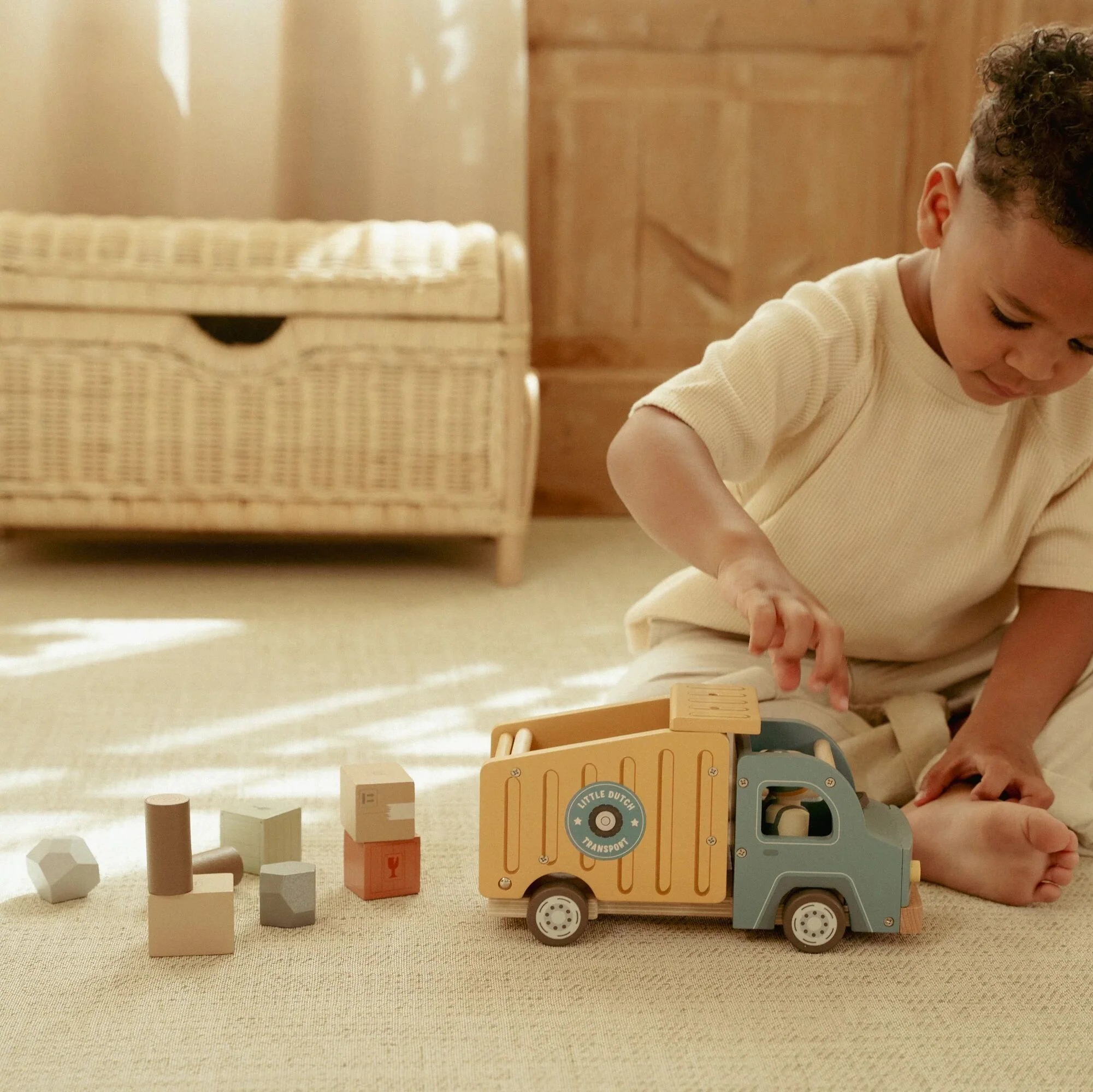 Wooden Dump Truck - Image 5
