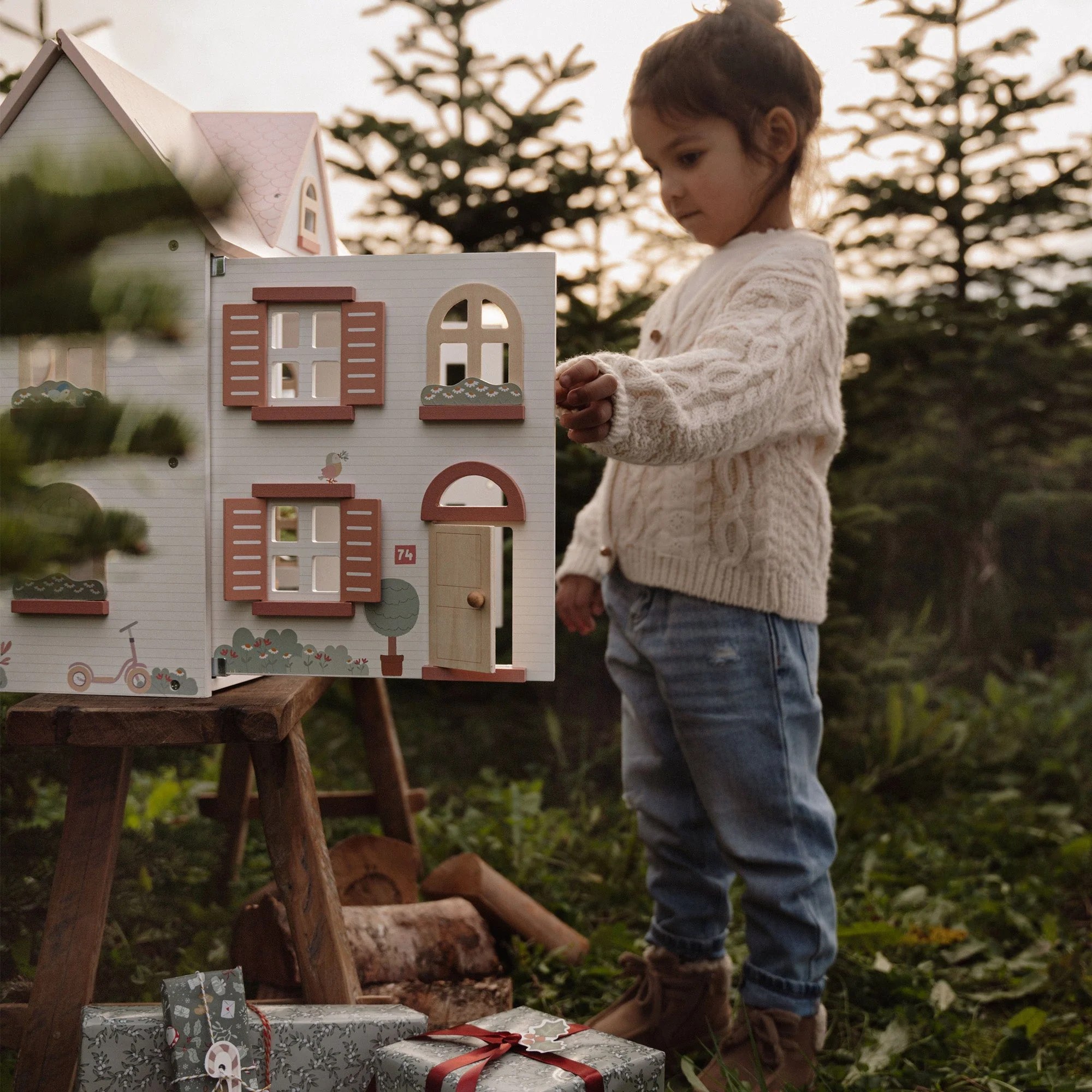 Wooden Doll House - Medium - Image 14