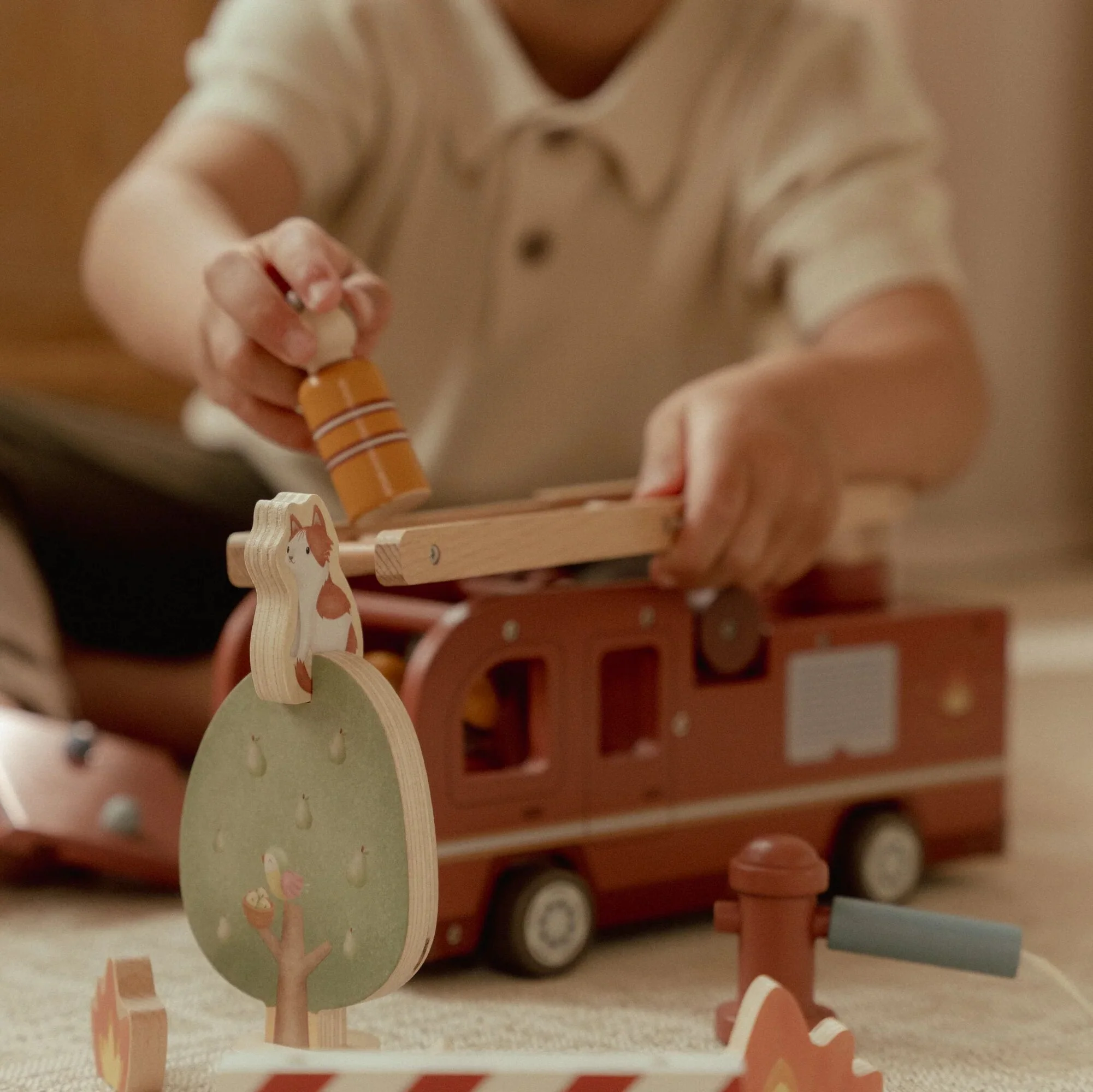 Wooden Fire Truck Set - Image 11