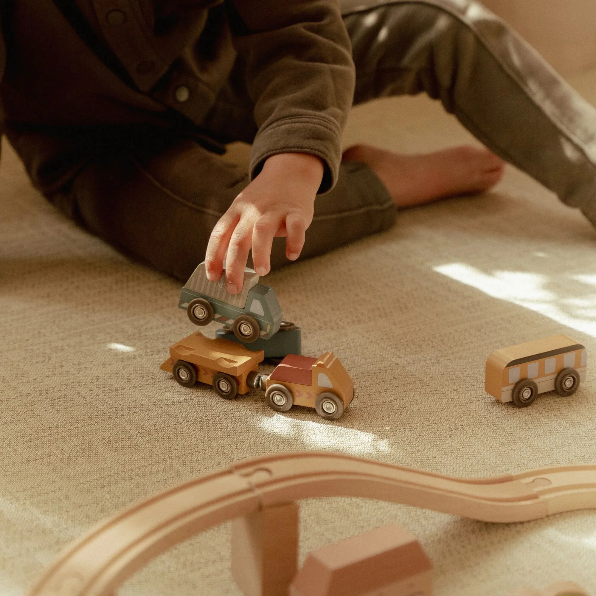 Wooden Vehicle Set - Image 10