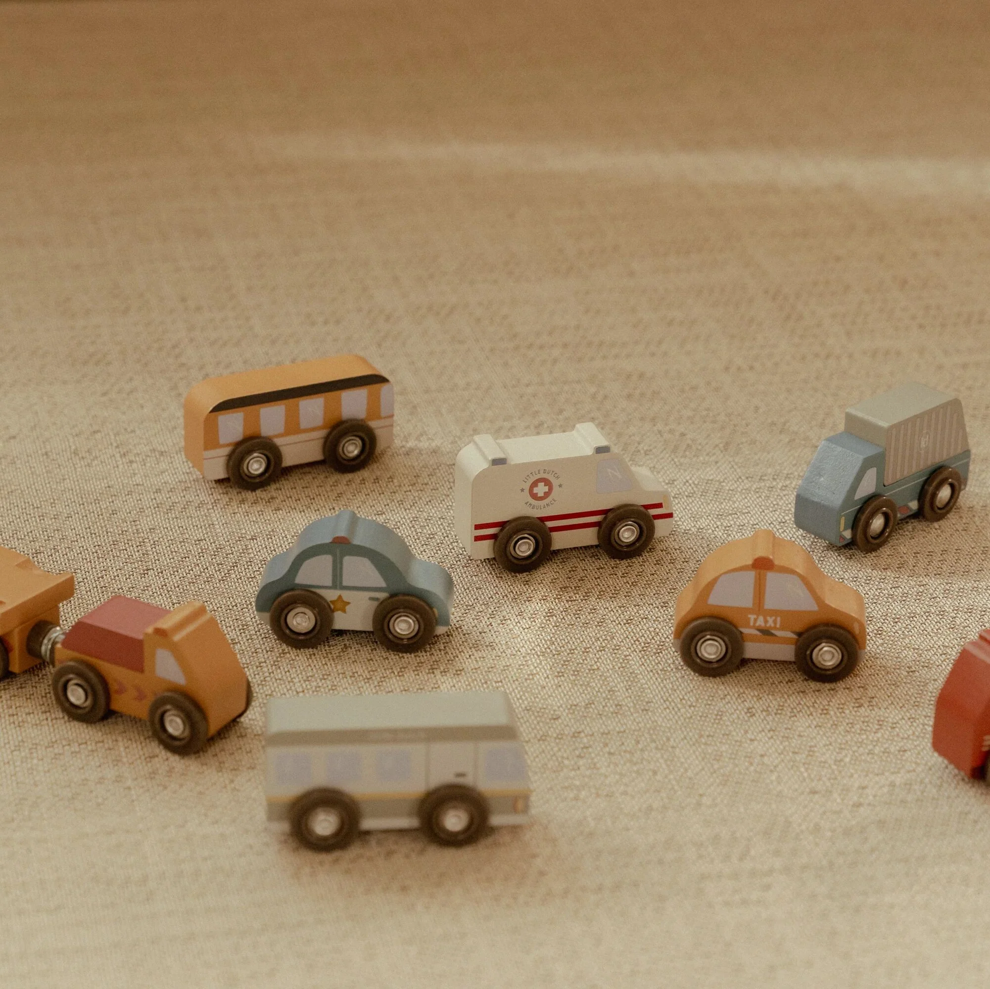 Wooden Vehicle Set - Image 9